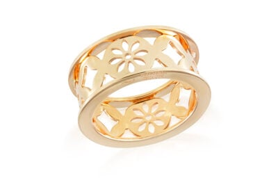Anello fascia traforata fiore e rombo in oro
