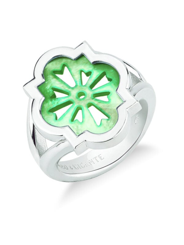 Collana scudo sole con sagome piccole argento e pasta di malachite